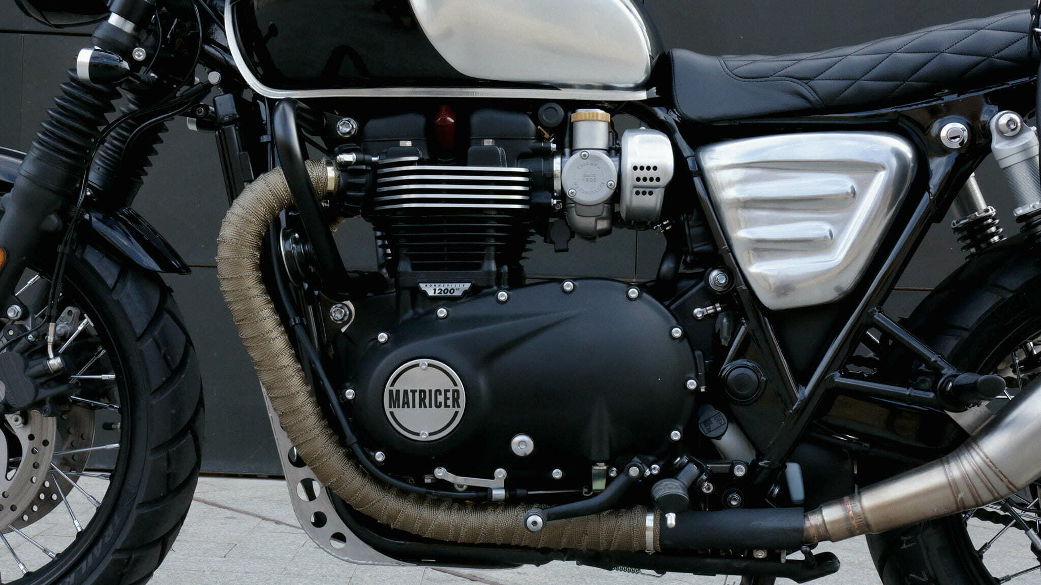 triumph bonneville t100 brat style tamarit matricer