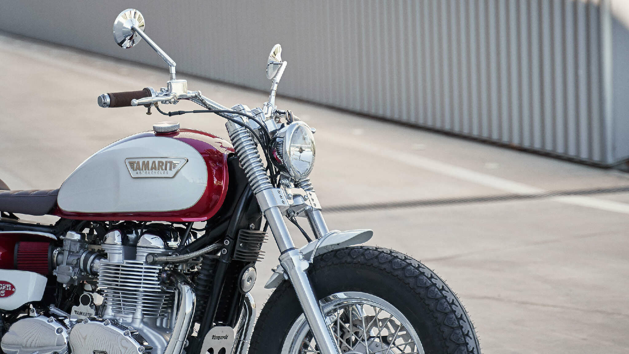 triumph bonneville t100 brat style tamarit tiger