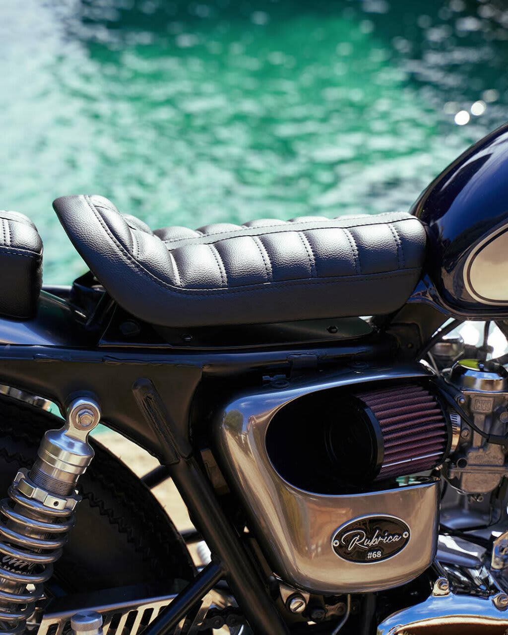 triumph thruxton 900 cafe racer tamarit rubrica