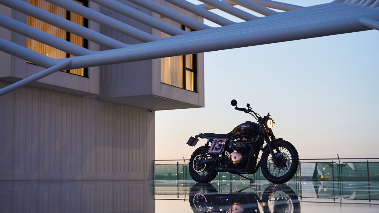 triumph thruxton 1200r cafe racer tamarit missile