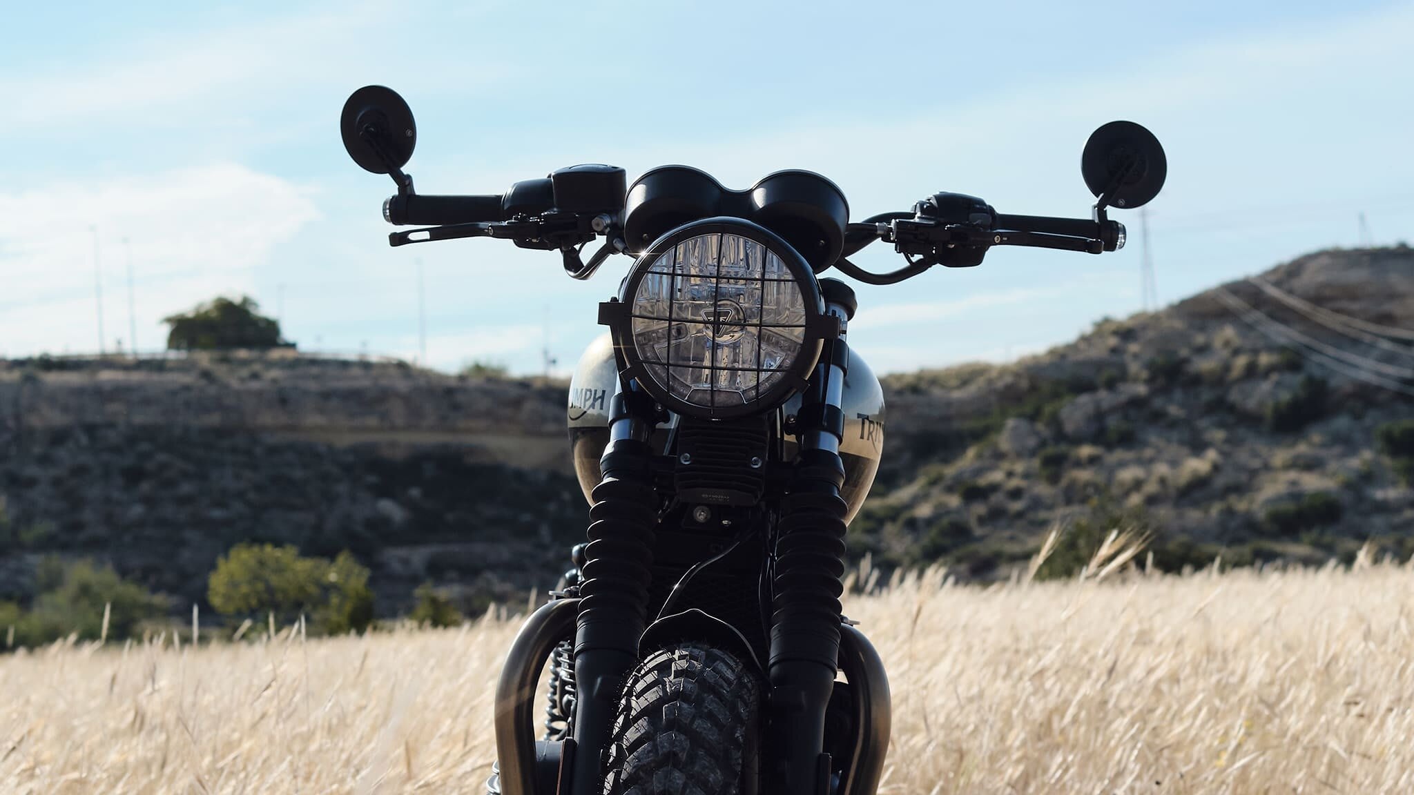triumph bonneville t120 brat style tamarit bizarra