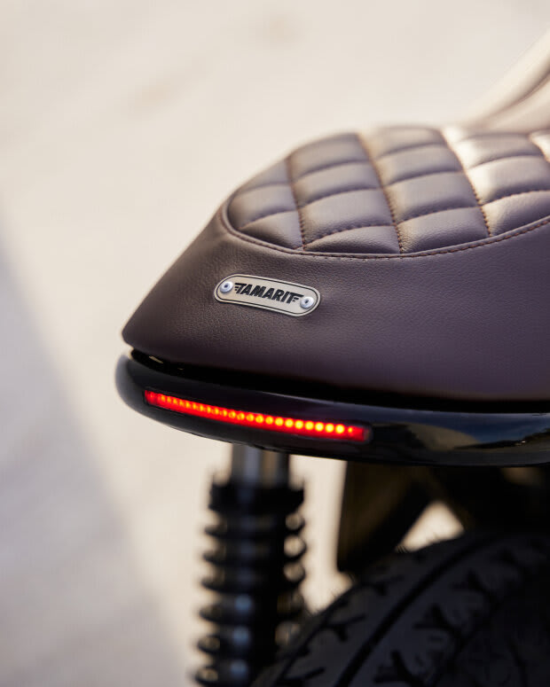 triumph bonneville t100 brat style tamarit doudbike