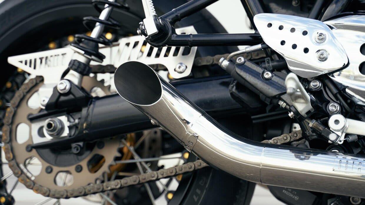 triumph thruxton r cafe racer tamarit dakota iglesias
