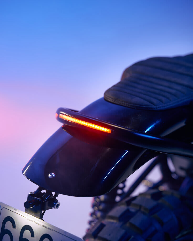 triumph scrambler scrambler tamarit neon city