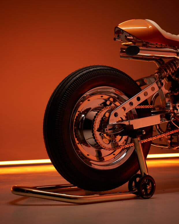 triumph thruxton 900 cafe racer tamarit helios