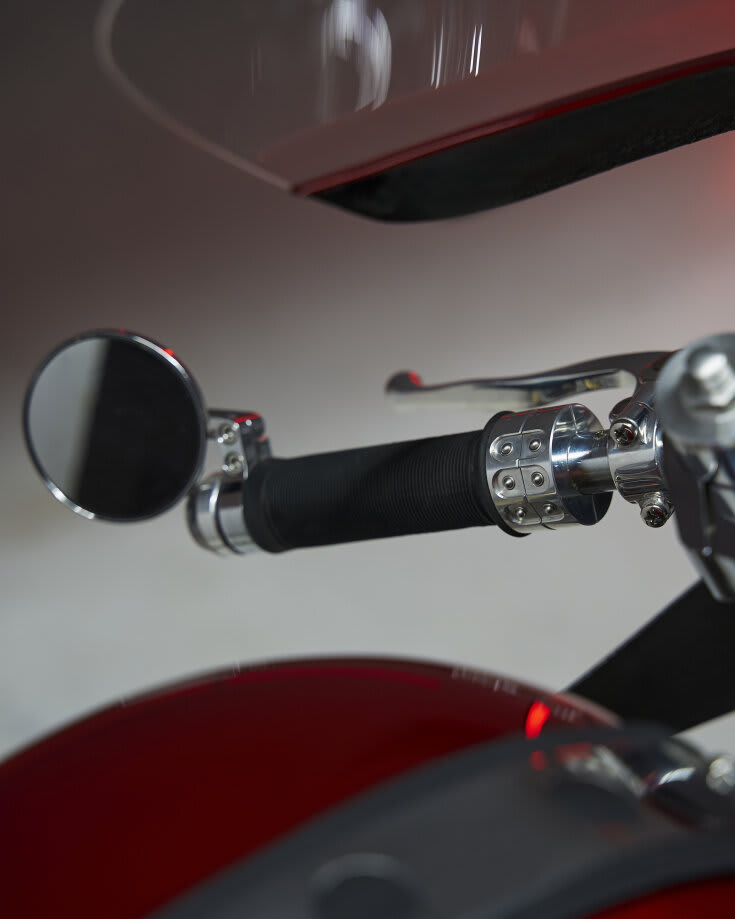 triumph thruxton 900 cafe racer thunderbird 1