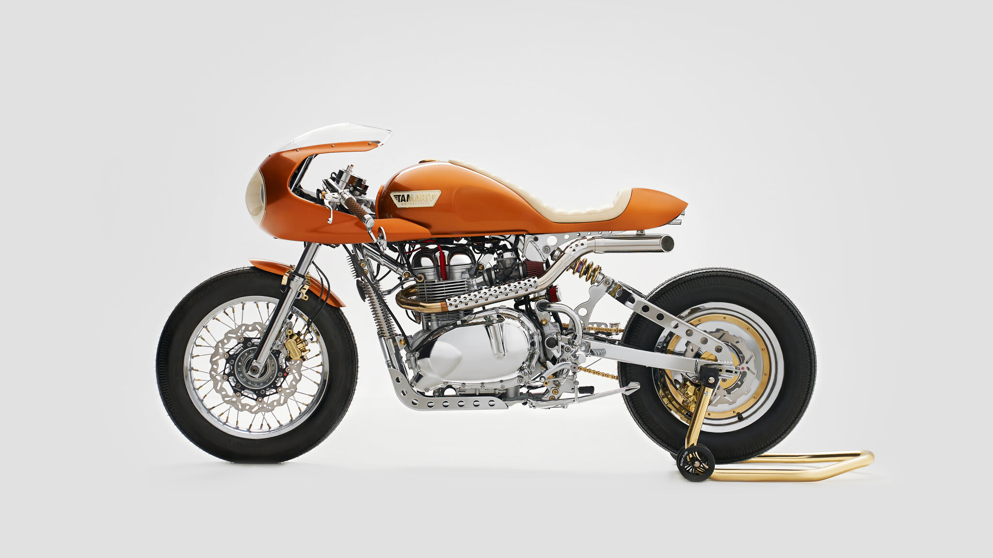 triumph thruxton 900 cafe racer tamarit helios