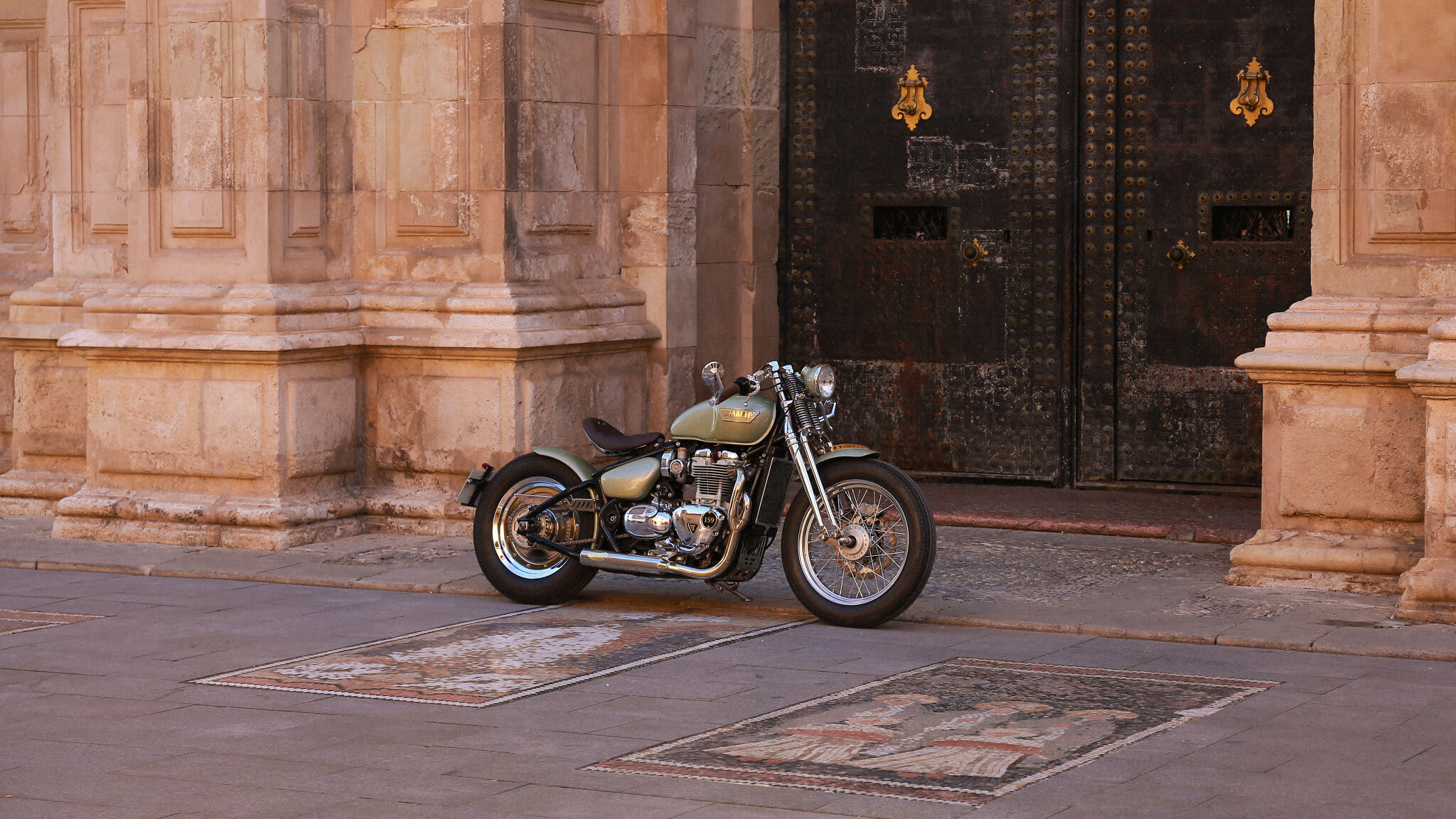 triumph bobber cafe racer tamarit karma