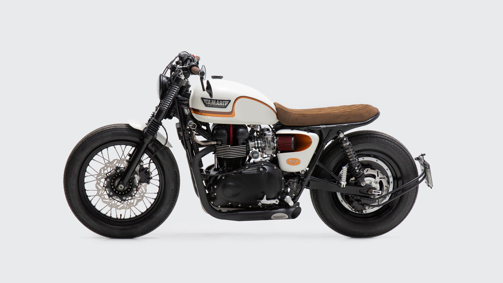 115-moli-triumph-bonneville-t-120-brat-style-01