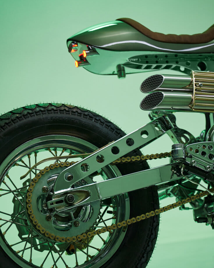 triumph thruxton 900 cafe racer tamarit dr.banner