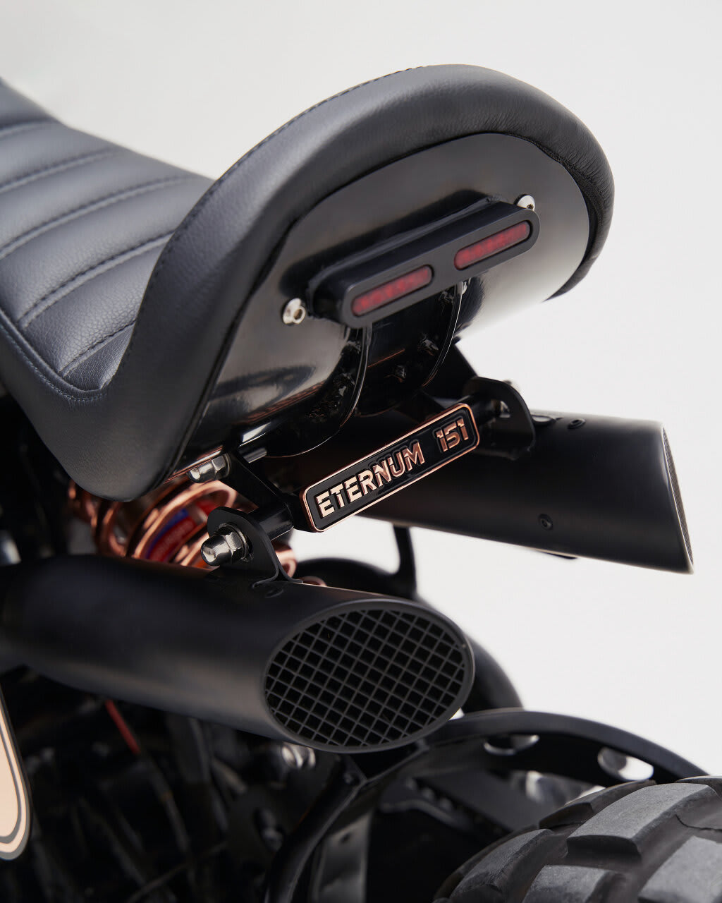 triumph thruxton 1200r cafe racer tamarit missile