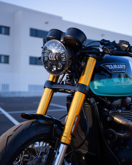 141 TurXton | A Cafe Racer for Speed Lovers