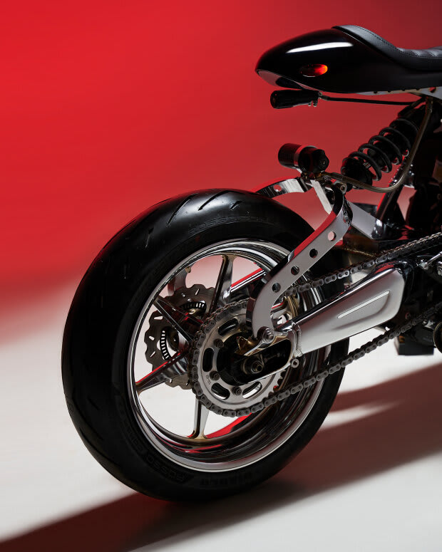 triumph thruxton 1200r cafe racer tamarit missile