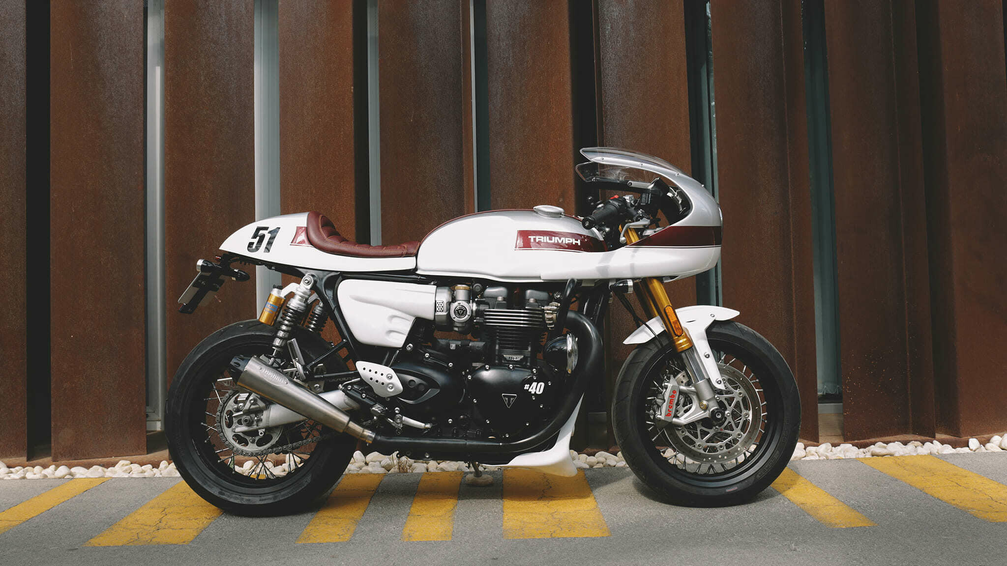 triumph thruxton 1200R cafe racer tamarit julina