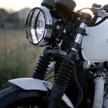 Triumph Thruxton 1200 custom front fender | Tamarit Motorcycles