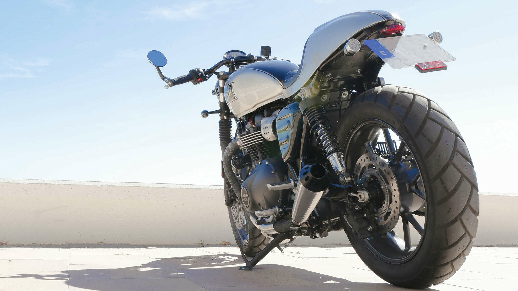 triumph street twin cafe racer comeback special