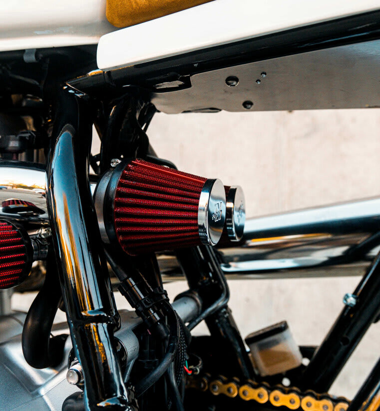 thruxton R Cafe racer tamarit claus