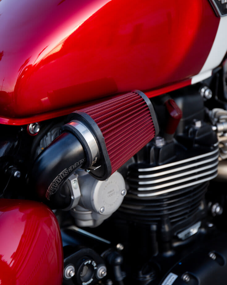 triumph bobber black tamarit princesa