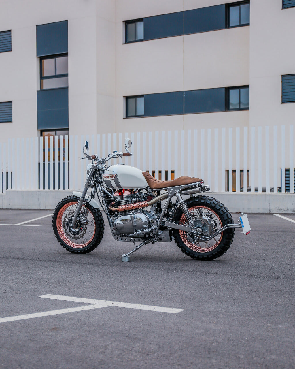 triumph bonneville t100 tracker tamarit phantom