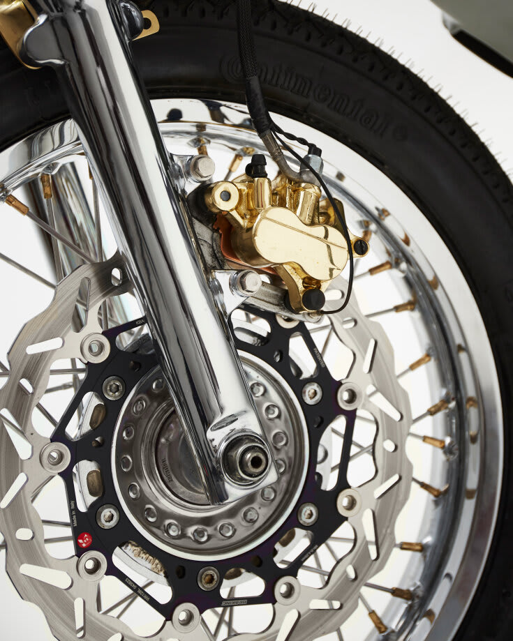 triumph thruxton 900 cafe racer tamarit dr.banner