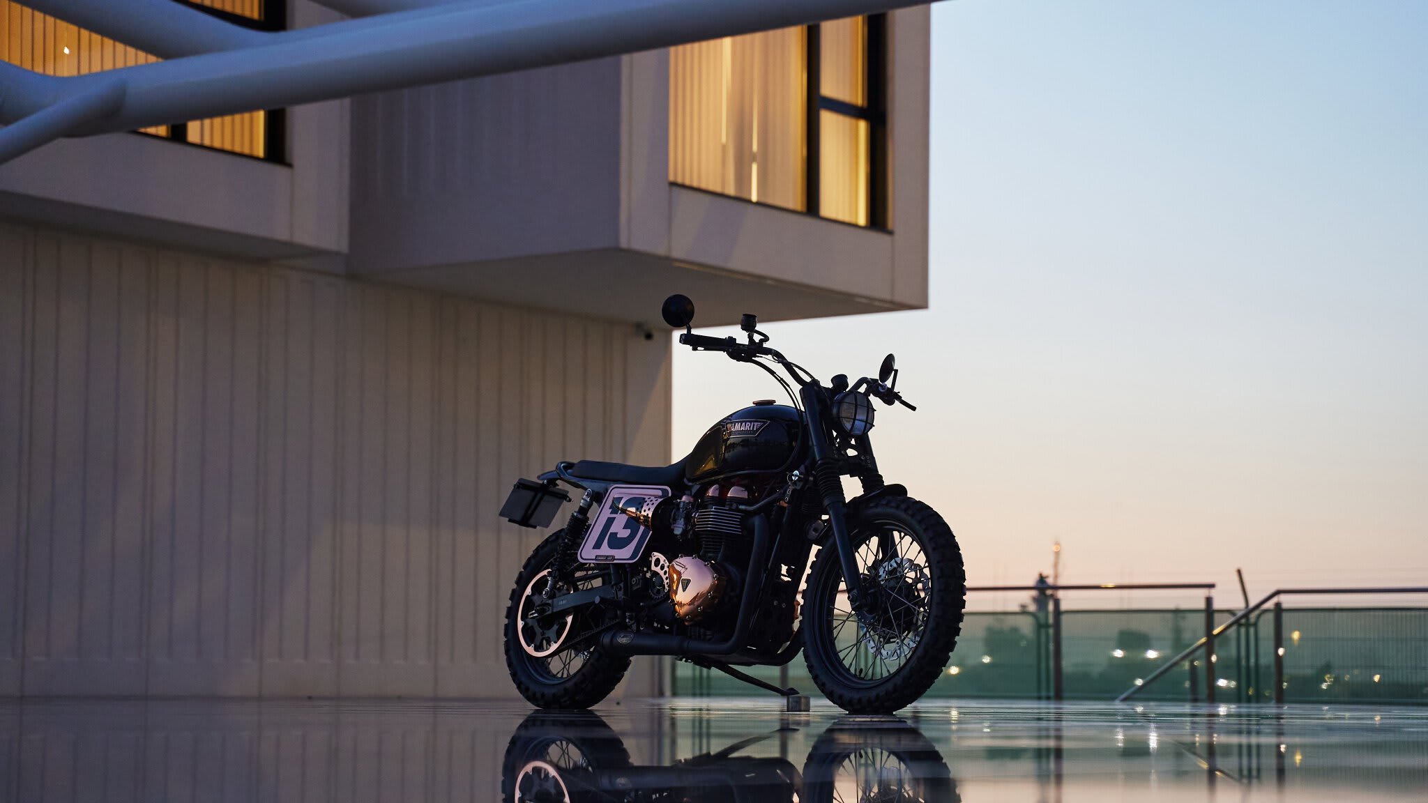 triumph thruxton 1200r cafe racer tamarit missile