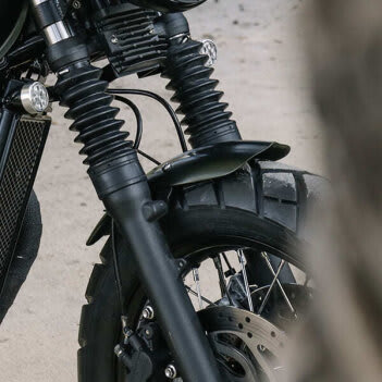 New generation Triumph front fender | Tamarit Motorcycles