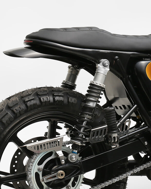 triumph thruxton 1200r cafe racer tamarit missile