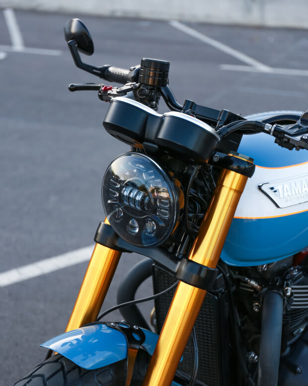 triumph bobber tamarit custom