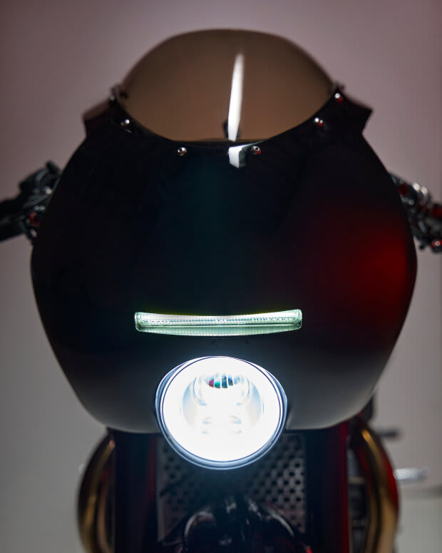 triumph thruxton 1200r cafe racer tamarit missile