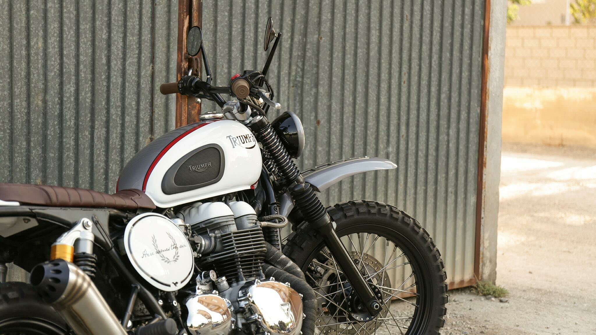 triumph bonneville t100 scrambler tamarit carmela
