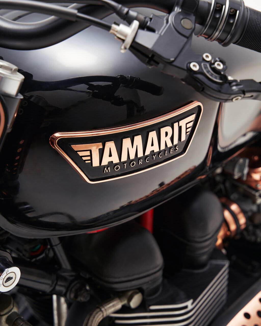 triumph thruxton 1200r cafe racer tamarit missile