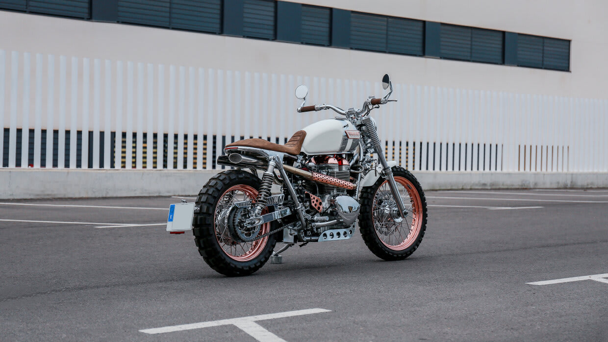 triumph thruxton 1200r cafe racer tamarit missile