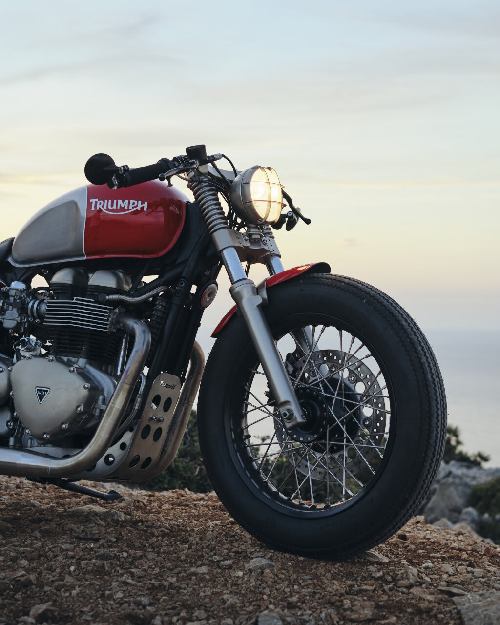 triumph thruxton 900 cafe racer tamarit stalker
