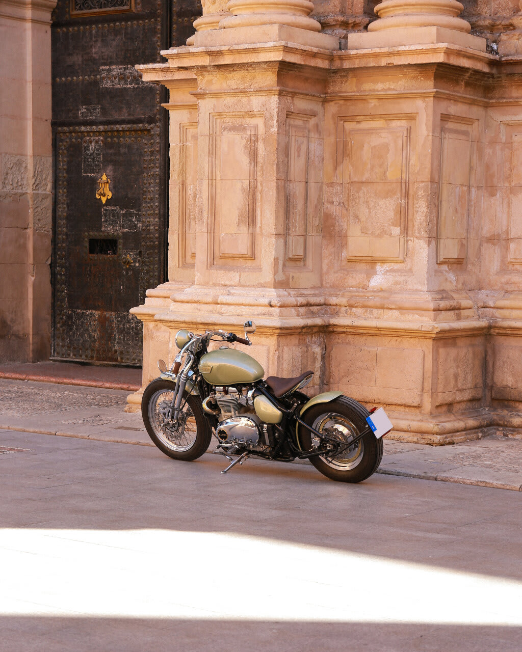 triumph bonneville t100 tracker tamarit phantom