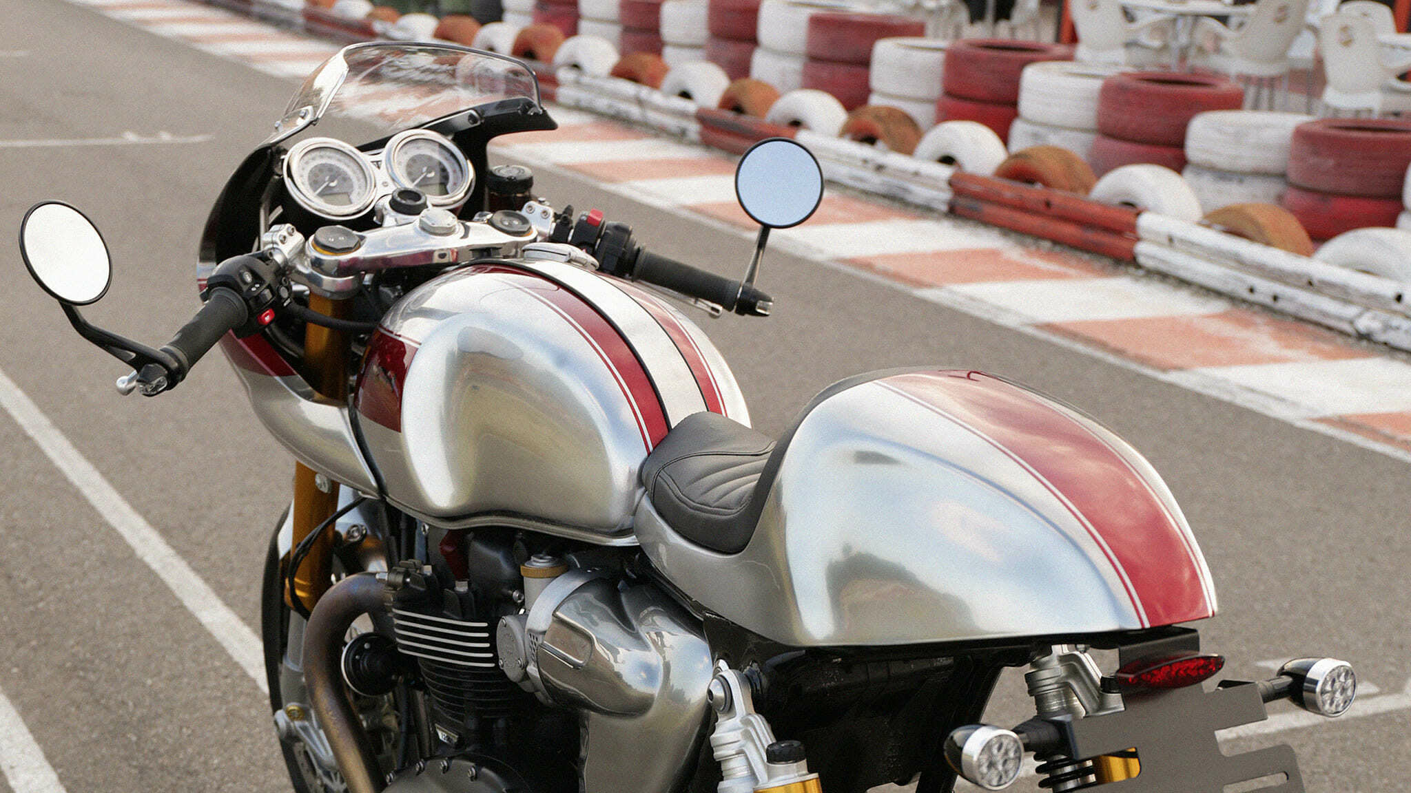 triumph thruxton 1200R cafe racer tamarit dakota