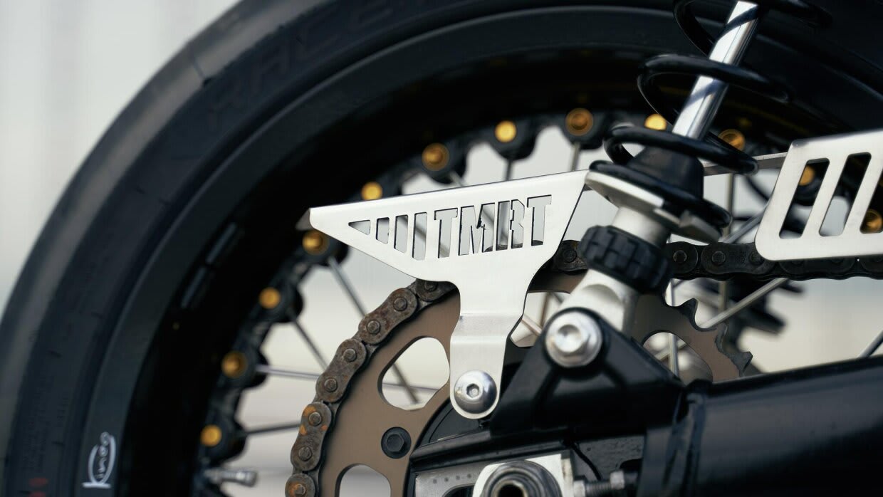 triumph thruxton r cafe racer tamarit dakota iglesias