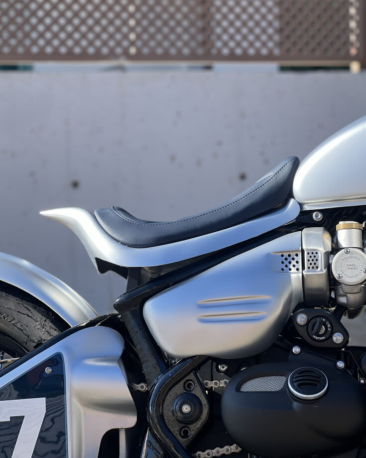 triumph thruxton rs caferacer tamarit byakko