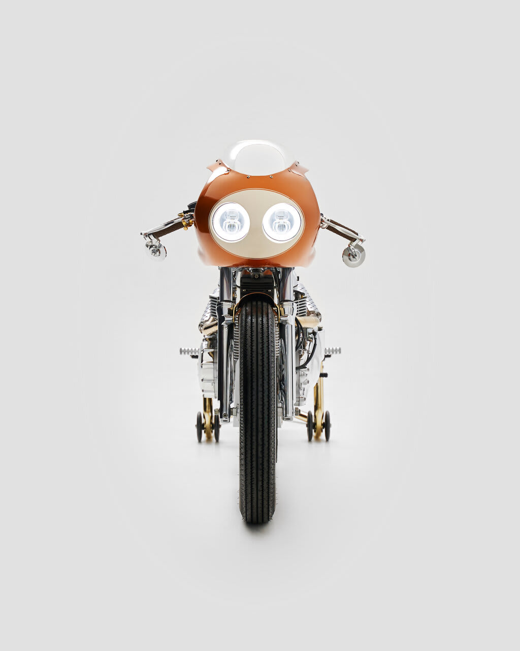 triumph thruxton 900 cafe racer tamarit helios