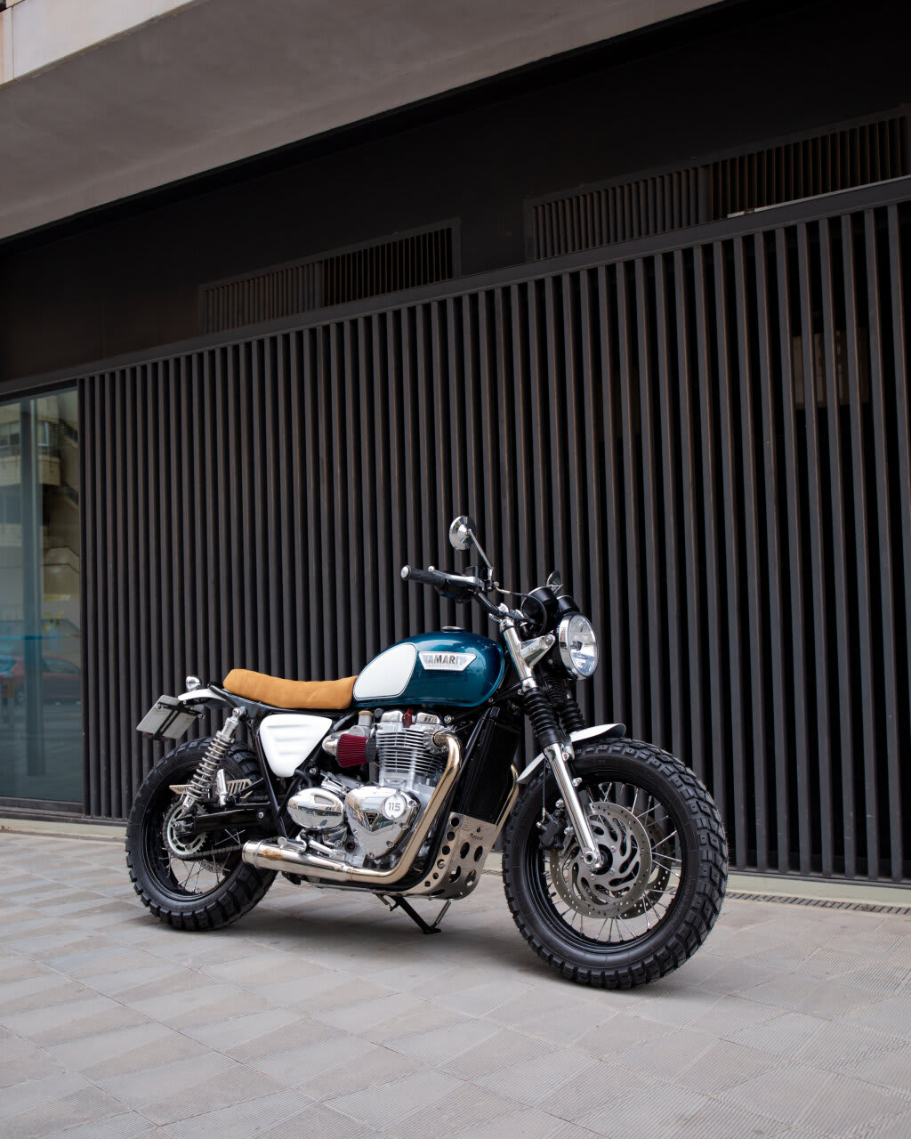 triumph bonneville t120 brat style tamarit moli