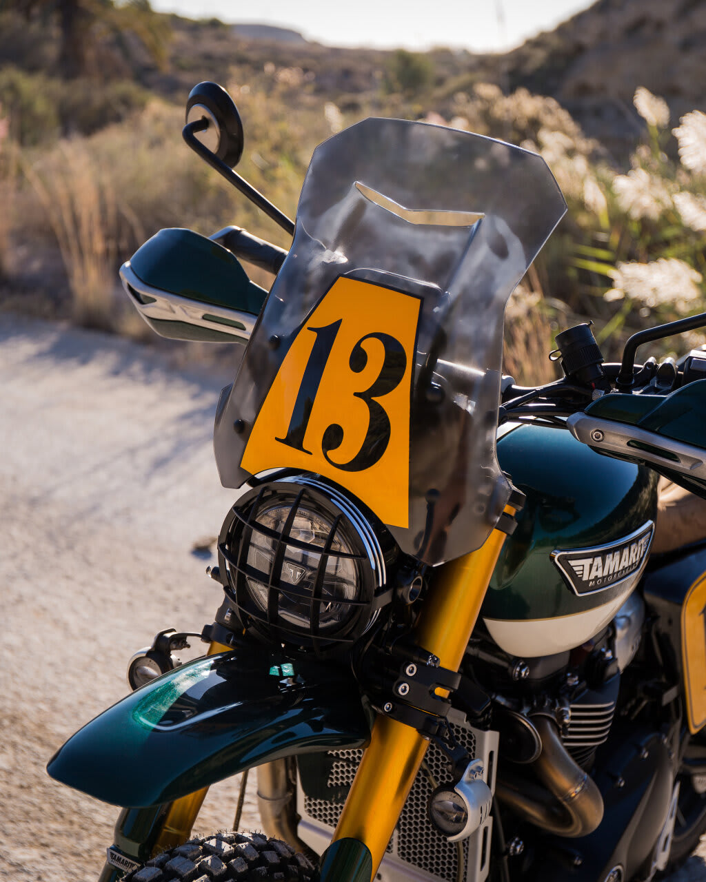 triumph thruxton 1200r cafe racer tamarit missile
