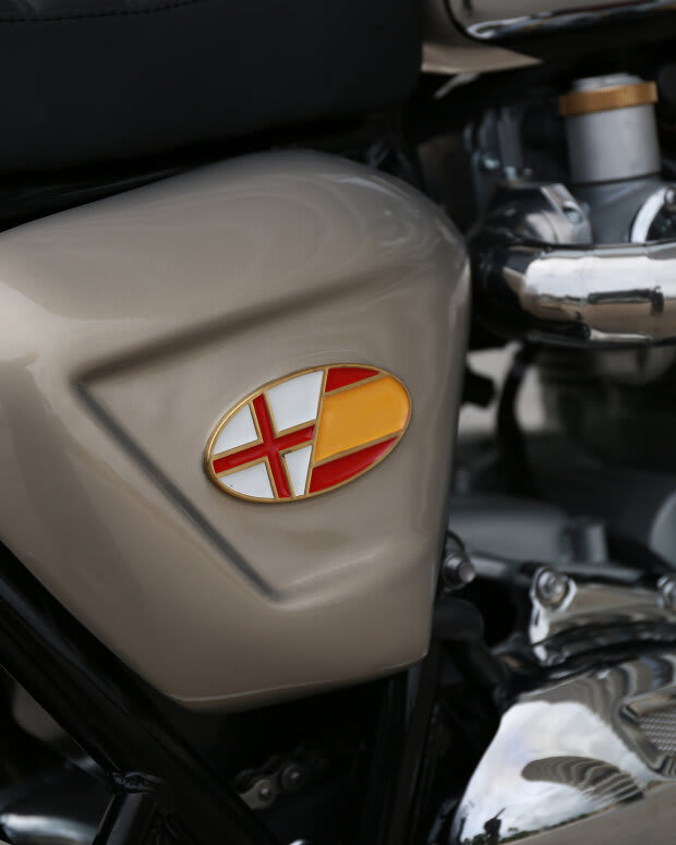 triumph thruxton 1200r cafe racer tamarit missile