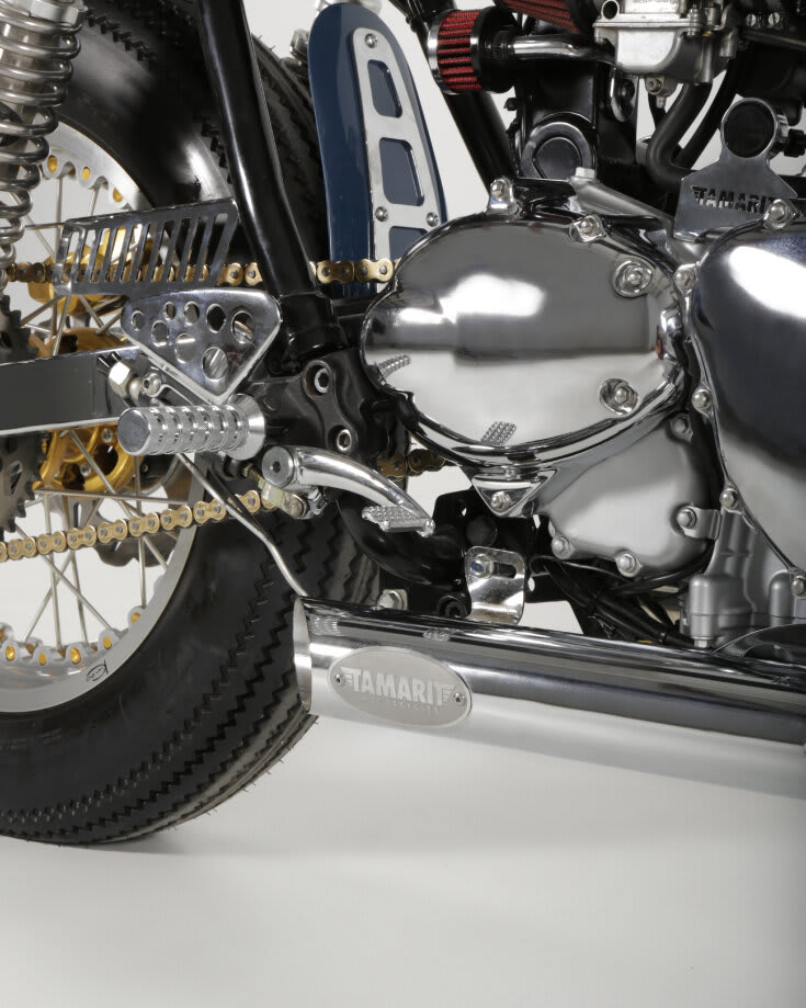 113-triumph-thruxton-900-cafe-racer-tamarit-gullwing-x-01
