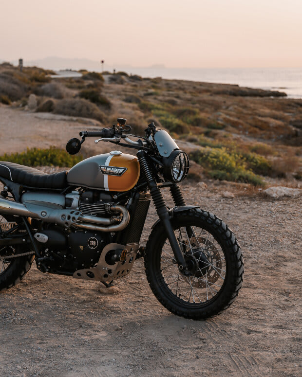 triumph thruxton 100r cafe racer tamarit missile