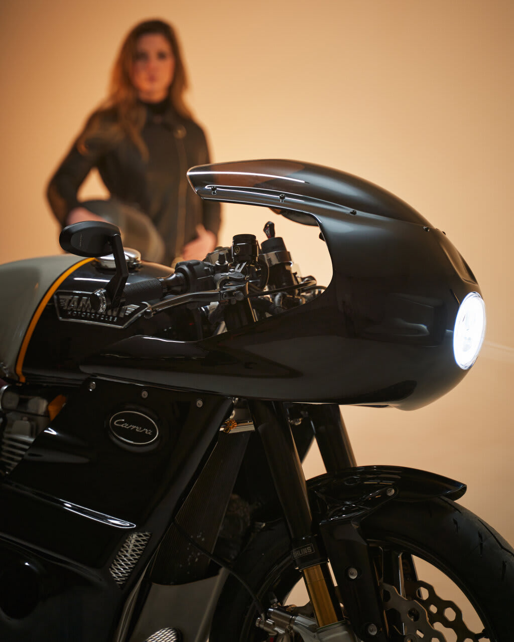 triumph bonneville 900 dirt track tamarit bull ring