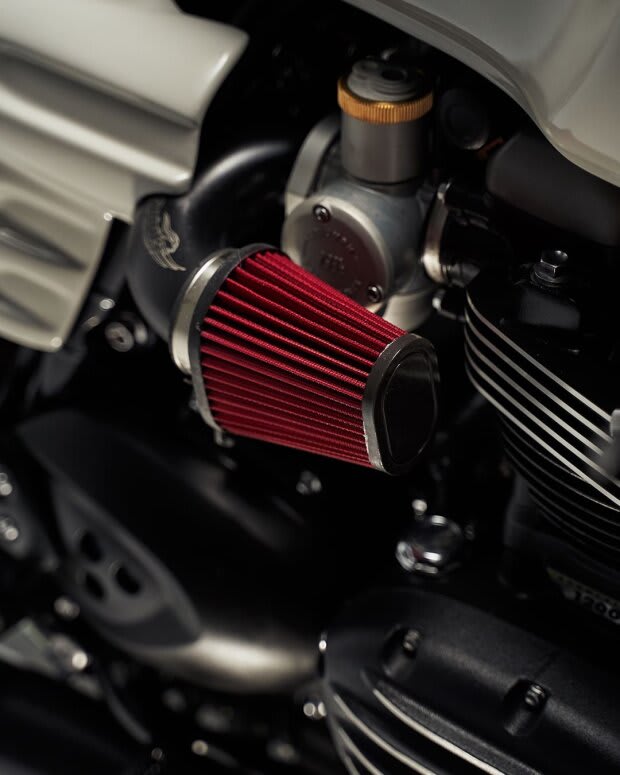 triumph thruxton 1200rs cafe racer tamarit renatide