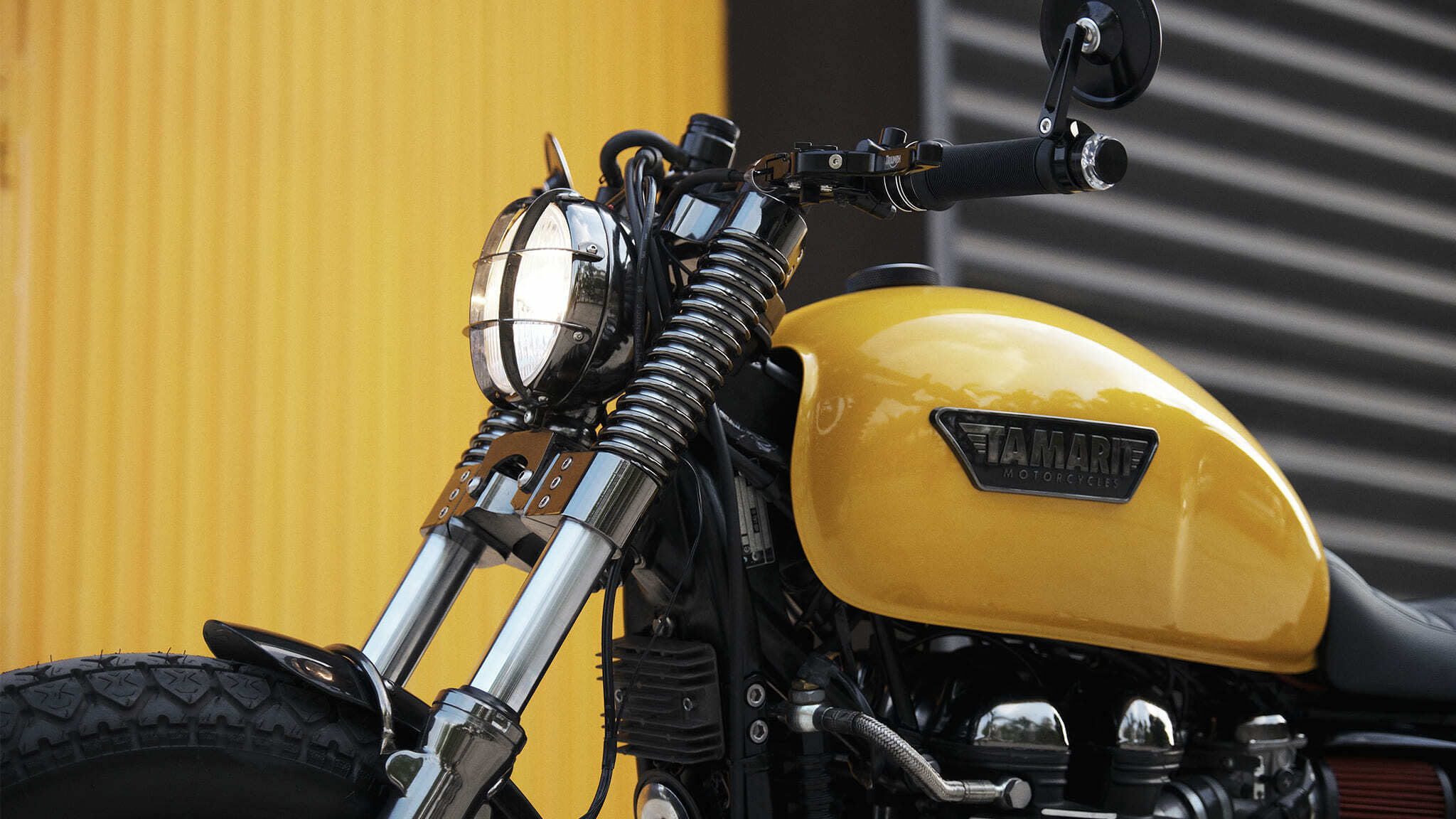 triumph bonneville 900 brat style tamarit osiris