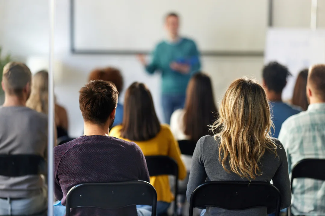 How to Connect with Job Seekers Through Virtual Info Sessions 