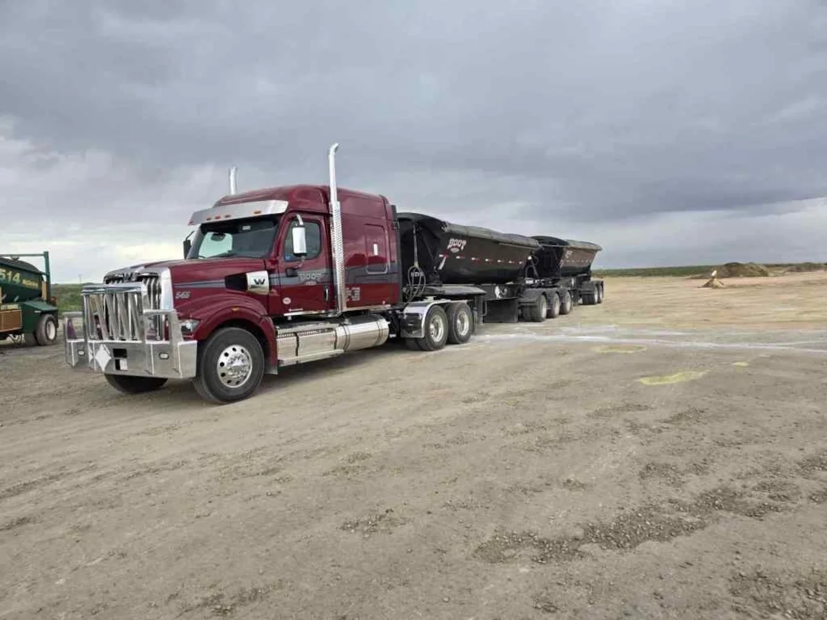 Side Dump trailer