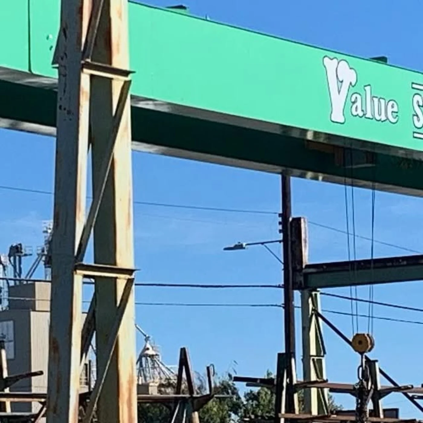 Varsteel crane branding