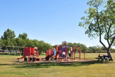 Avondale Park main thumbnail
